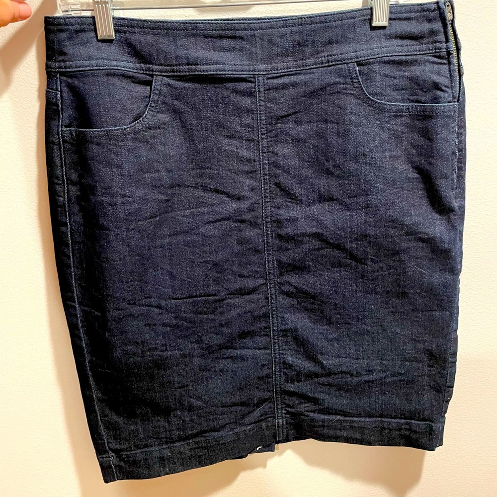 Loft denim skirt